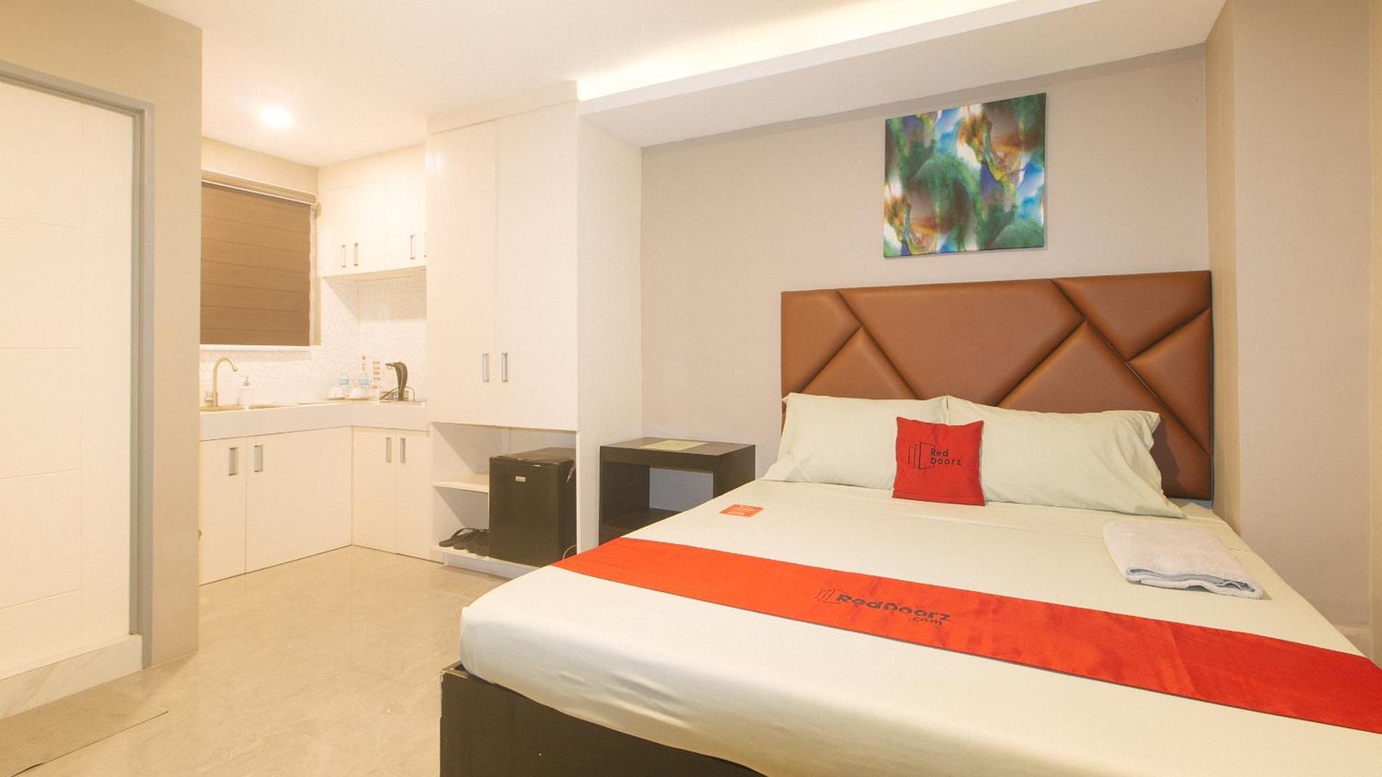 Reddoorz Plus At Seventy Five Inn Near Manila Airport Paranaque City 외부 사진