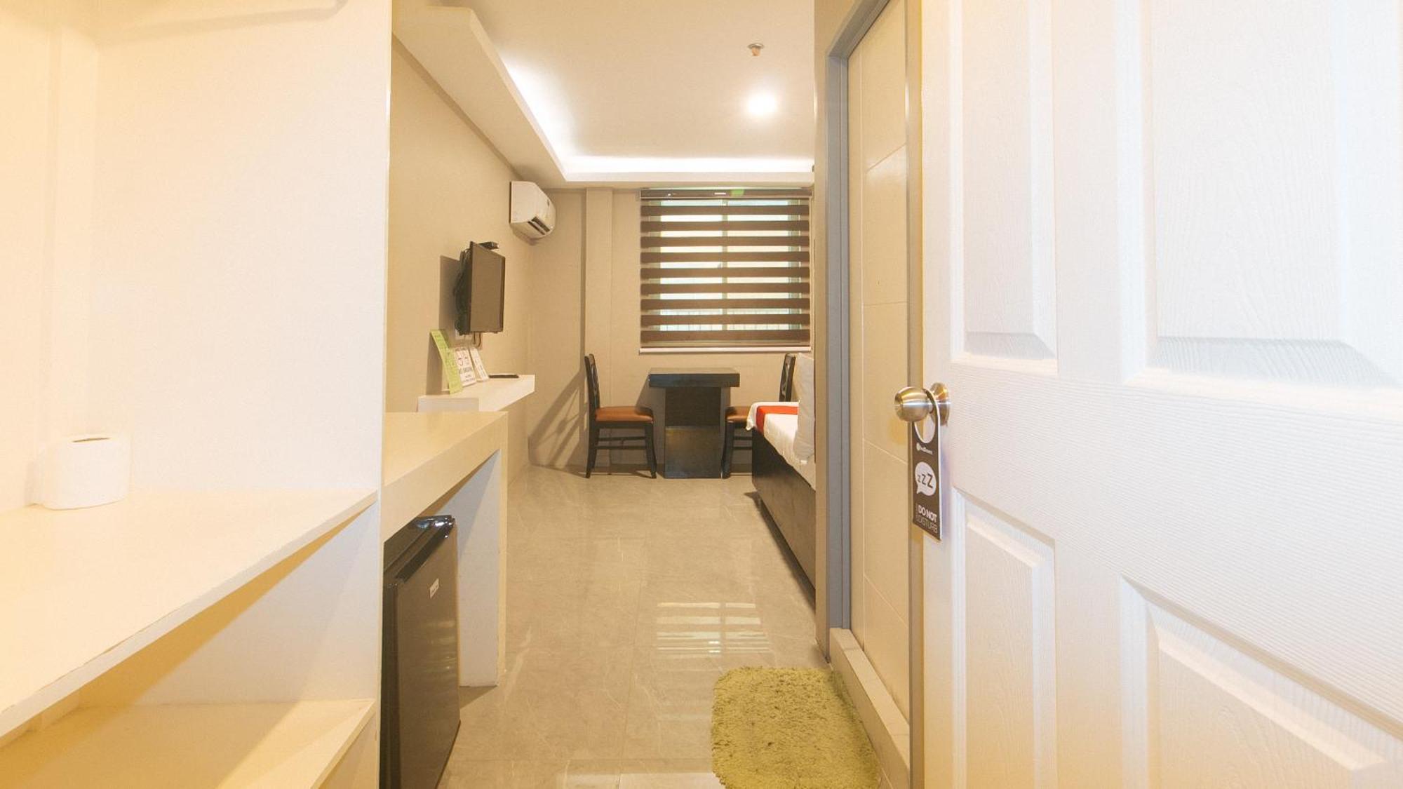 Reddoorz Plus At Seventy Five Inn Near Manila Airport Paranaque City 외부 사진