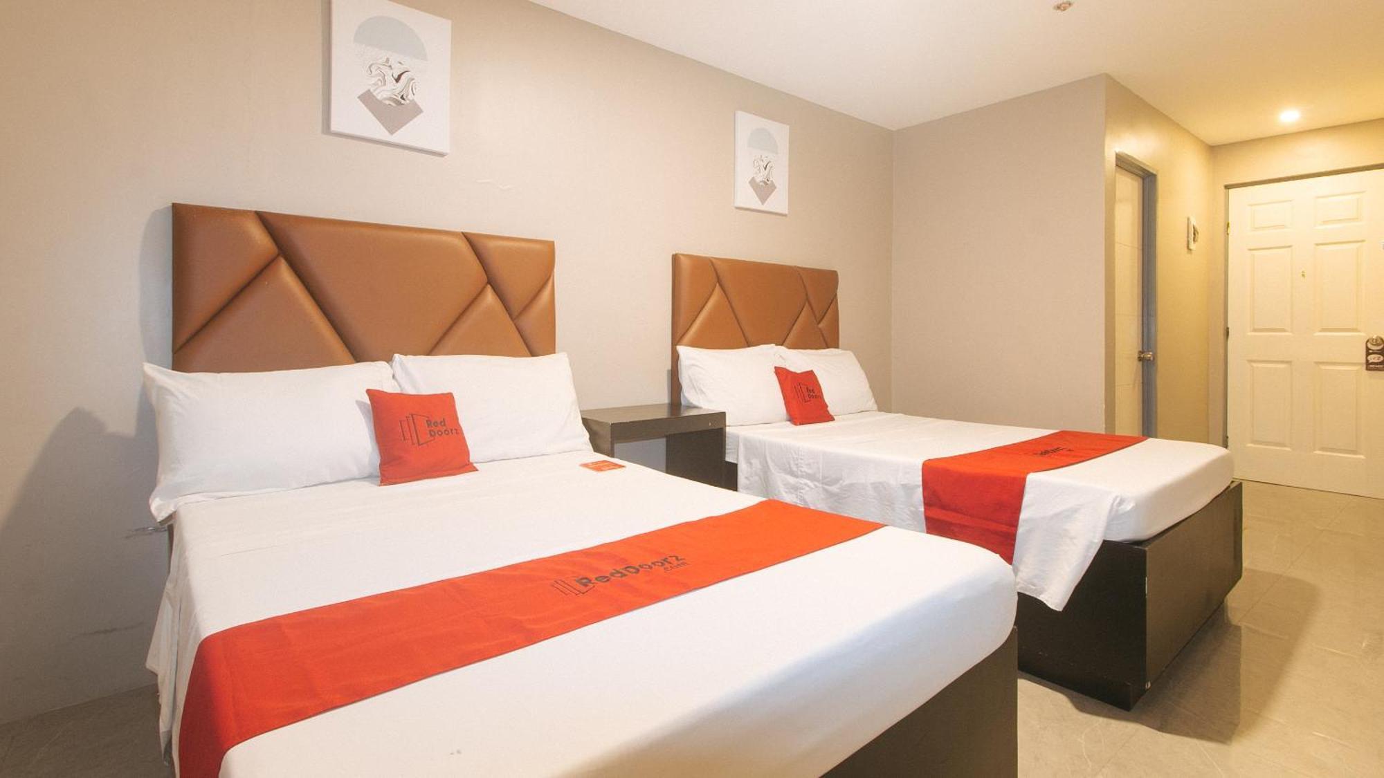 Reddoorz Plus At Seventy Five Inn Near Manila Airport Paranaque City 외부 사진