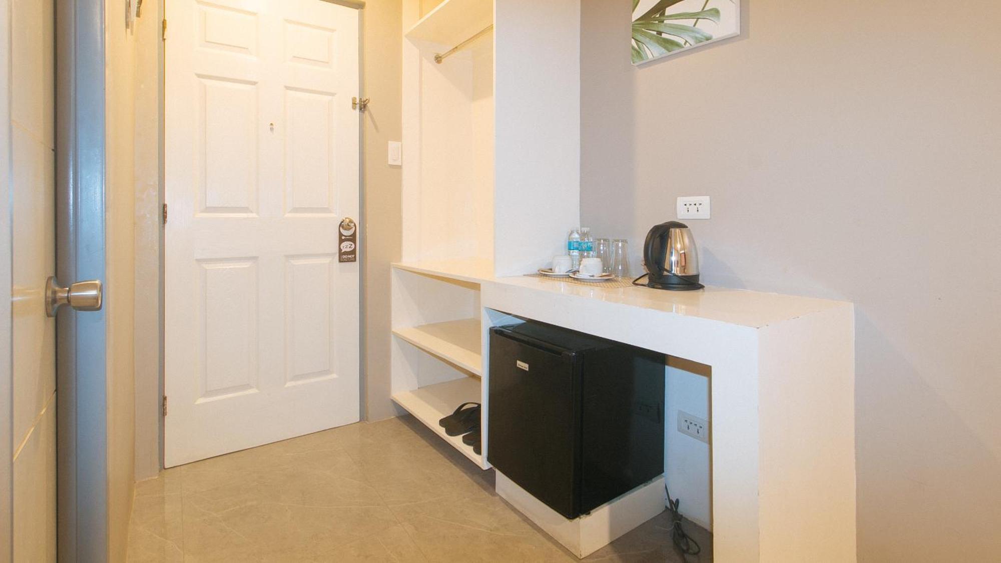Reddoorz Plus At Seventy Five Inn Near Manila Airport Paranaque City 외부 사진
