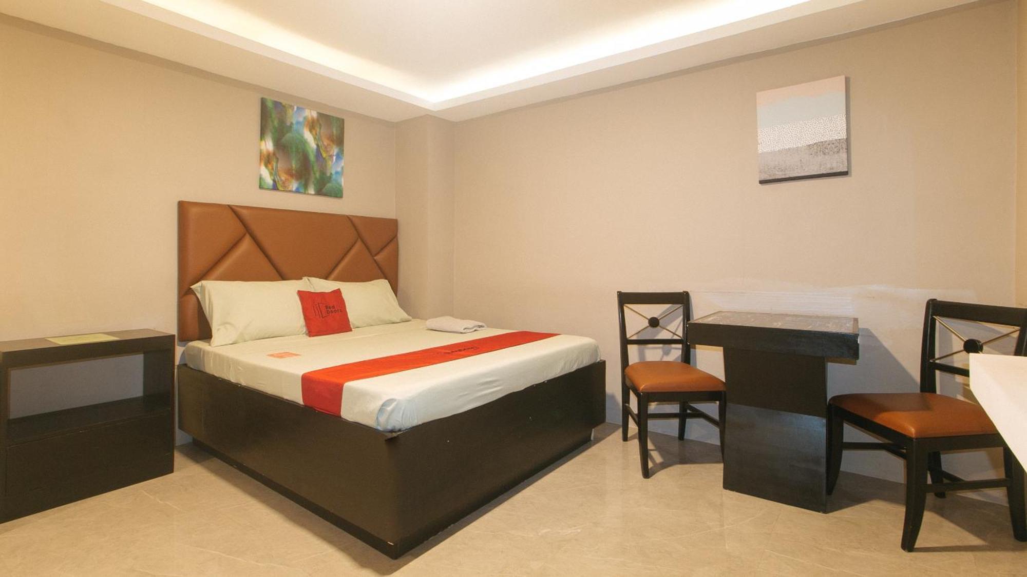 Reddoorz Plus At Seventy Five Inn Near Manila Airport Paranaque City 외부 사진