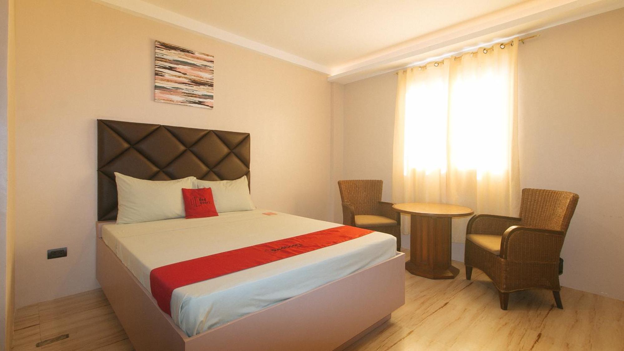 Reddoorz Plus At Seventy Five Inn Near Manila Airport Paranaque City 외부 사진