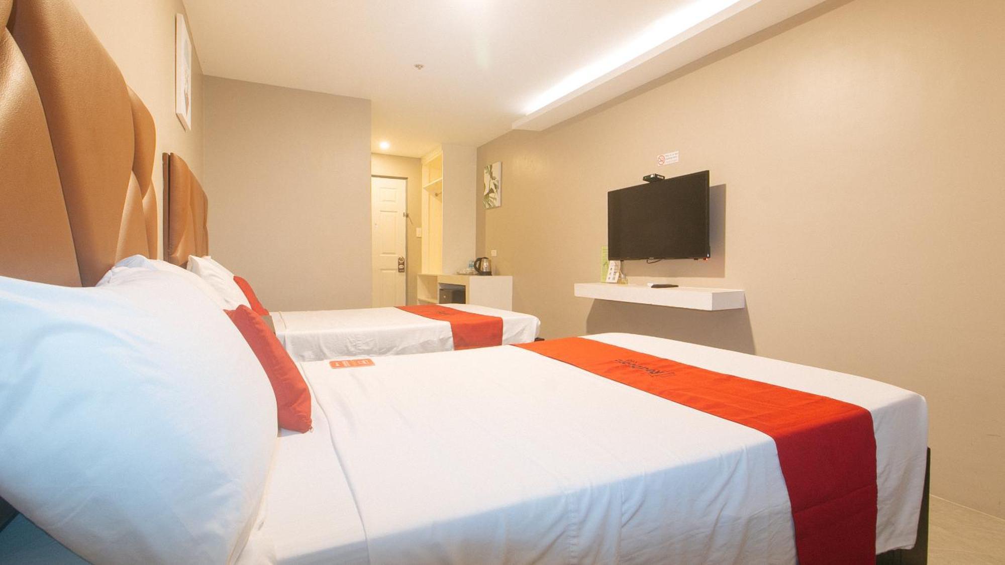 Reddoorz Plus At Seventy Five Inn Near Manila Airport Paranaque City 외부 사진