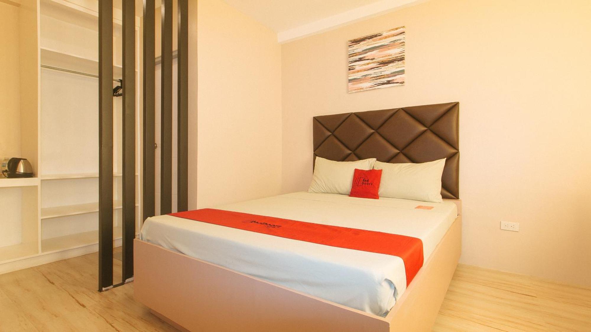 Reddoorz Plus At Seventy Five Inn Near Manila Airport Paranaque City 외부 사진
