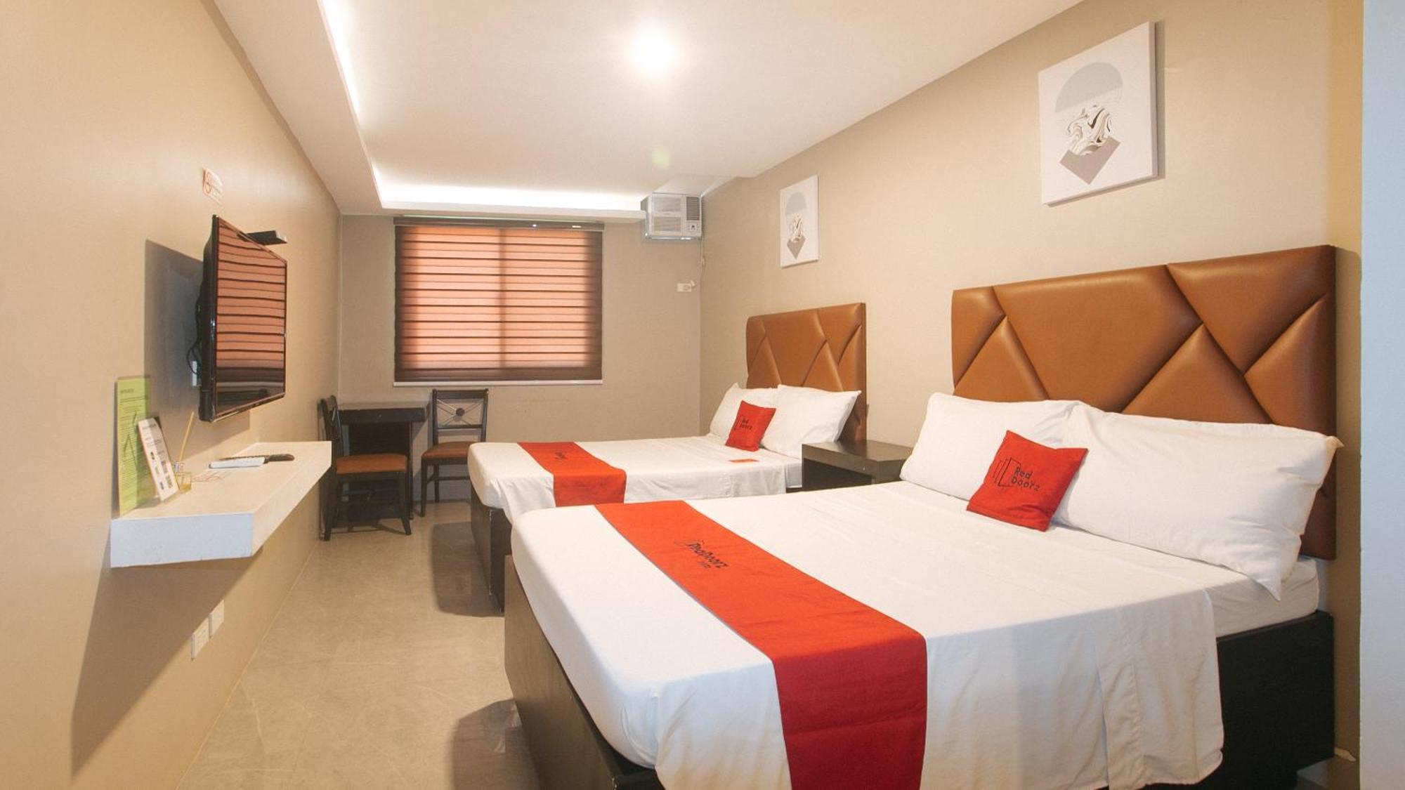 Reddoorz Plus At Seventy Five Inn Near Manila Airport Paranaque City 외부 사진