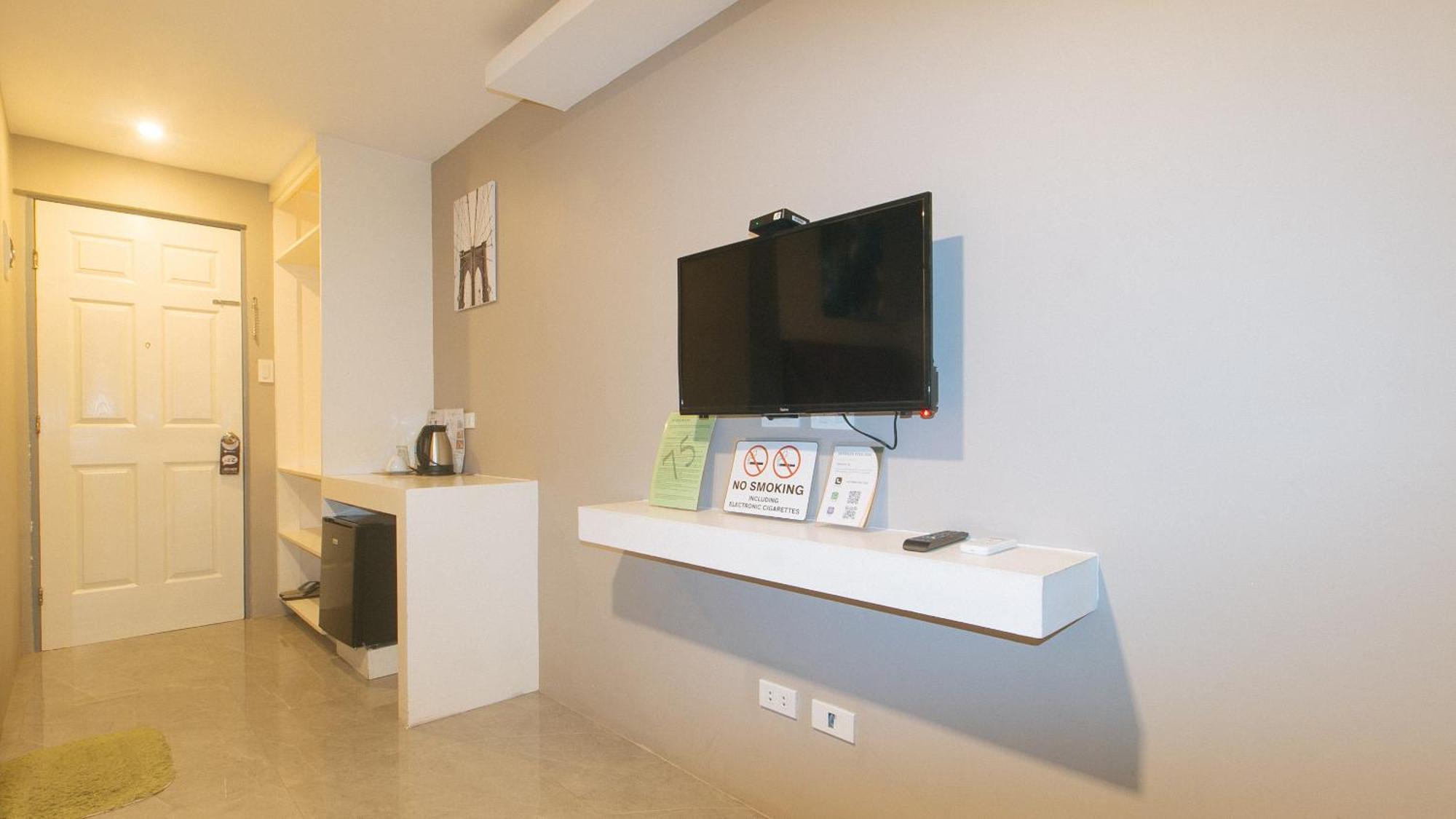 Reddoorz Plus At Seventy Five Inn Near Manila Airport Paranaque City 외부 사진