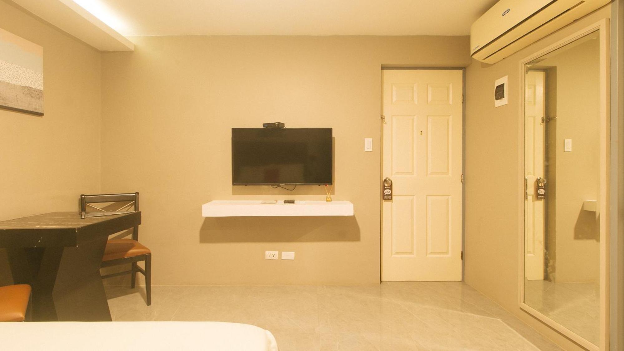 Reddoorz Plus At Seventy Five Inn Near Manila Airport Paranaque City 외부 사진